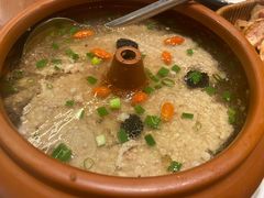 汽锅菌子肉饼-老滇山寨•云南特色菜•地方菜•民族风情歌舞表演(金碧店)