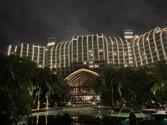 -三亚湾海居铂尔曼度假酒店