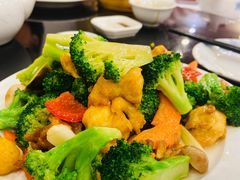 西兰花炒鸡球-凤城酒家(渣华道)