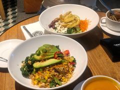 鸡肉甘蓝菜凯撒沙拉-Moka Bros 摩卡站(西单大悦城店)