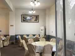 -茅屋大酒店