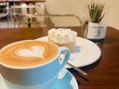 -Fridi Patisserie Cafe