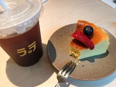 -彳亍咖啡·这里(水湾路店)