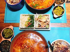 -八月美食小馆(银泰城总店)
