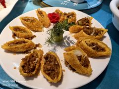 脆皮鸭丝卷-二姐家三个拿手菜·北塘海鲜·大馅锅贴王(北辰店)