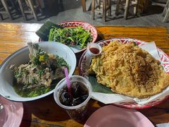 -席娜卡琳火车铁道夜市