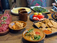 -贵厨酸汤牛肉(小十字店)