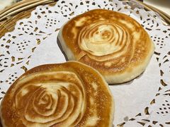 摩登粑粑-蔼若春.传承三十年云南菜(金碧公园店)