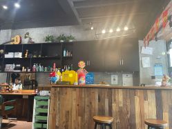 -PE SALON