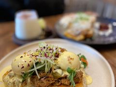 -FLOVIE FLORIST CAFE