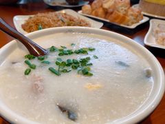 -洲心明记烧肉大粥