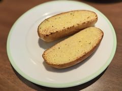 蒜香面包-萨莉亚意式餐厅(百联徐汇店)