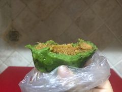 蛋黄肉松青团-王家沙点心店(西康路店)