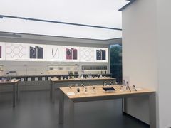-华为授权体验店(中山公园来福士)