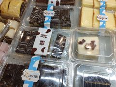 -光明牛奶棚(南泉店)