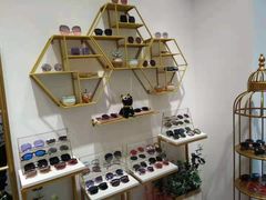 -肆兮眼镜·蔡司·徕卡战略合作店(大坪店)