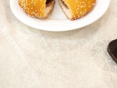 -东豪园林海鲜酒家(南港路辅路店)