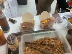 -疯狂小丸子·章鱼烧·酸辣粉(云瑞中心店)