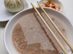 -李与白包子铺(桐梓林店)