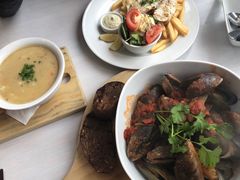 -Bully Hayes Restaurant & Bar