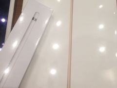 -Apple零售店(华贸购物中心店)