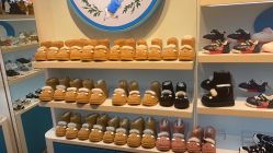 -孩子王(奥克斯广场店)