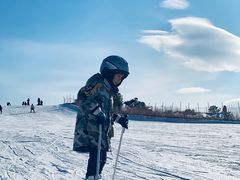 -华彬猛犸滑雪场