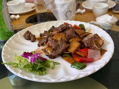 -郑猛记石岐鸽主题餐厅(长江店)