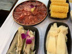 -鲜入围煮花胶鸡海鲜火锅