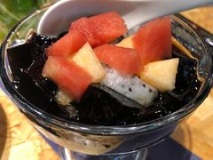 梅汁鲜果仙草蜜-陈鹏鹏潮汕菜(欢乐海岸 海边景观店)