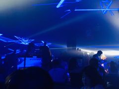-OMO PARTY HOUSE