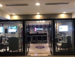 -孔雀手美甲美睫护理