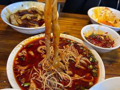 -中和裴氏蹄花(府河路店)