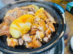-东川炭炉鸡煲·榴莲瓦煲鸡(广州首店)