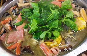 Black Chicken Mushroom Soup Hot Pot