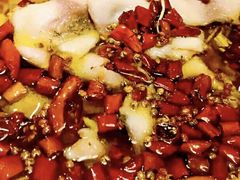 -鱼鲜饭香·招牌汽锅剁椒鱼头王