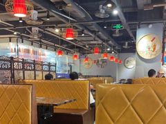 大堂-牛里牛气· 榴莲海鲜鲜牛肉自助火锅·烤肉(横岗店)