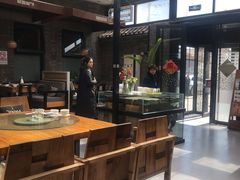 -苹果树下艺术餐厅(宋庄店)