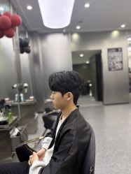 -MOVAN  HAIR莫凡匠人发型屋