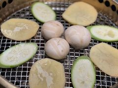 -铭牛烧肉·和牛海鲜自助(高新月牙湖店)