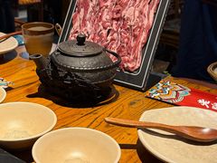 -老牌坊云南鱼豆花火锅(爱建店)