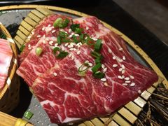 -山川小町·极番烧肉(新地假日广场店)