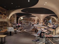 -钟书阁(珍园店)