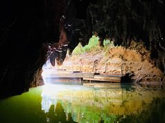 -怀托摩萤火虫洞