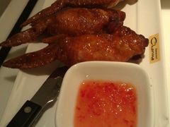 鲜虾胶酿脆皮鸡翅-港丽餐厅(杭大店)