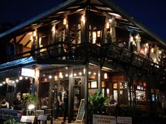 -Dash Teak House