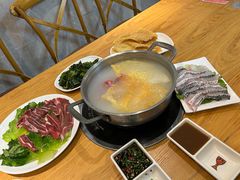 -吉友粥底火锅(方斜路店)