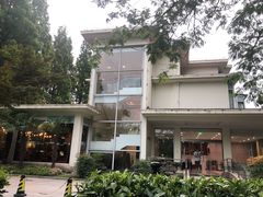 -上海怡沁园度假酒店