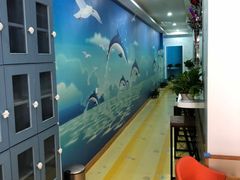 -蓝鲸奇亲子游泳俱乐部