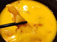 -鲜入围煮花胶鸡海鲜火锅